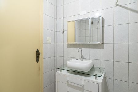 Apartamento para alugar com 75m², 2 quartos e sem vagaBanheiro