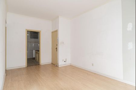 Apartamento para alugar com 75m², 2 quartos e sem vagaSala