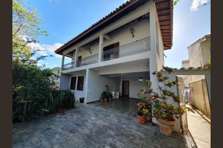 Casa à venda com 4 quartos, 320m² em Cidade Universitária, Campinas