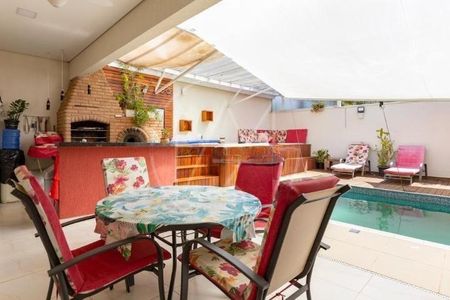 Casa de condomínio à venda com 440m², 5 quartos e 6 vagas