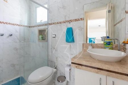 Casa de condomínio à venda com 440m², 5 quartos e 6 vagas