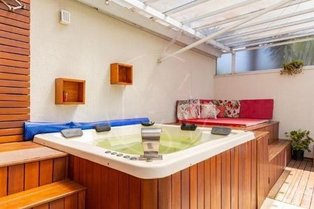 Casa de condomínio à venda com 440m², 5 quartos e 6 vagas