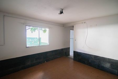 SALA de casa à venda com 3 quartos, 197m² em Vila Vitorio Mazzei, São Paulo