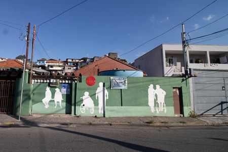 Casa para alugar com 197m², 3 quartos e 2 vagas Casa para alugar com 197m², 3 quartos e 2 vagasFachada