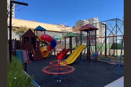 Apartamento à venda com 145m², 4 quartos e 3 vagasÁrea comum - Playground