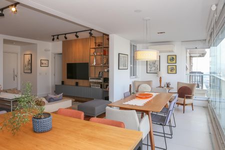 Apartamento à venda com 145m², 4 quartos e 3 vagas Apartamento à venda com 145m², 4 quartos e 3 vagasSala e Varanda Gourmet