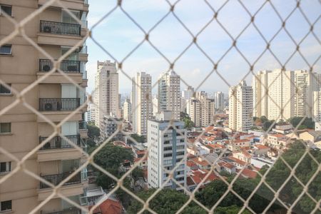 Apartamento à venda com 145m², 4 quartos e 3 vagas Apartamento à venda com 145m², 4 quartos e 3 vagasVista da Suíte 2