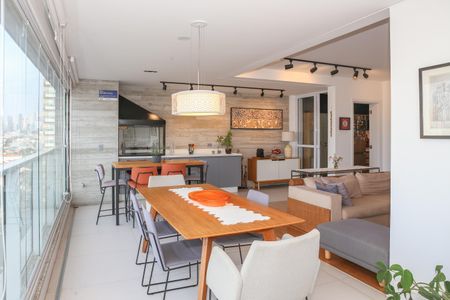 Sala e Varanda Gourmet de apartamento à venda com 4 quartos, 145m² em Vila Romana, São Paulo