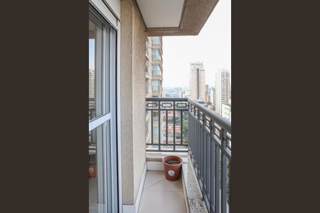 Apartamento à venda com 145m², 4 quartos e 3 vagas Apartamento à venda com 145m², 4 quartos e 3 vagasSacada da Suíte 1