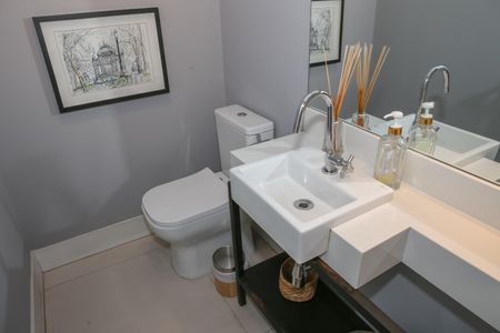 Apartamento à venda com 145m², 4 quartos e 3 vagas Apartamento à venda com 145m², 4 quartos e 3 vagasLavabo