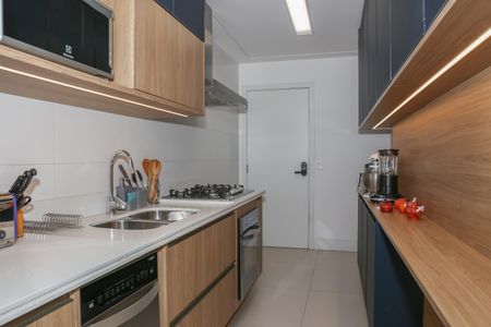 Apartamento à venda com 145m², 4 quartos e 3 vagas Apartamento à venda com 145m², 4 quartos e 3 vagasCozinha