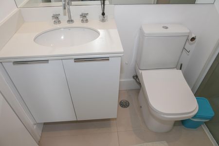Apartamento à venda com 145m², 4 quartos e 3 vagas Apartamento à venda com 145m², 4 quartos e 3 vagasBanheiro da Suíte 3