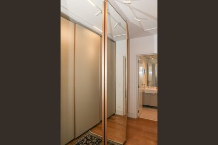Apartamento à venda com 145m², 4 quartos e 3 vagas Apartamento à venda com 145m², 4 quartos e 3 vagasSuíte 1