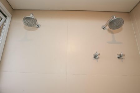 Apartamento à venda com 145m², 4 quartos e 3 vagas Apartamento à venda com 145m², 4 quartos e 3 vagasBanheiro da Suíte 1