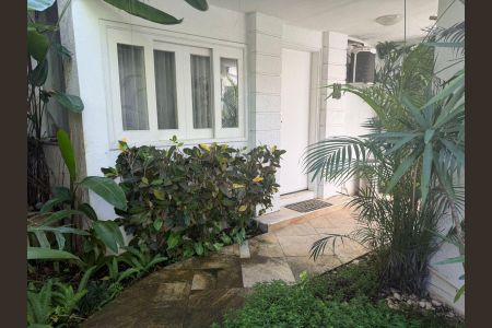 Área externa de casa à venda com 4 quartos, 357m² em Vila Madalena, São Paulo