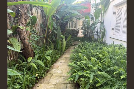 Área externa de casa à venda com 4 quartos, 357m² em Vila Madalena, São Paulo