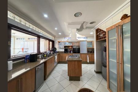 Casa à venda com 5 quartos, 422m² em Jardim Bela Vista, Campinas