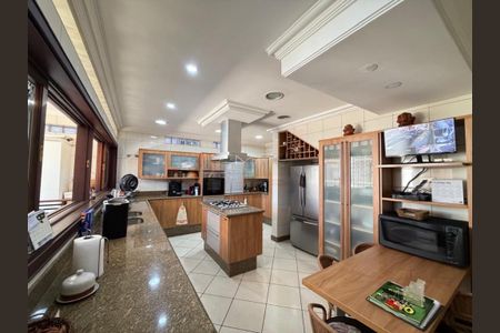 Casa à venda com 422m², 5 quartos e 2 vagas