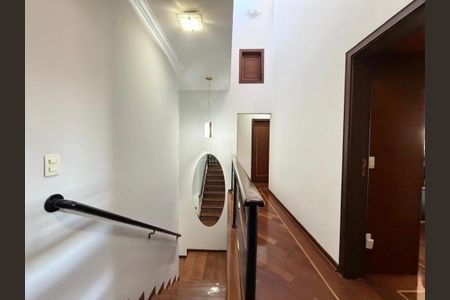 Casa à venda com 422m², 5 quartos e 2 vagas