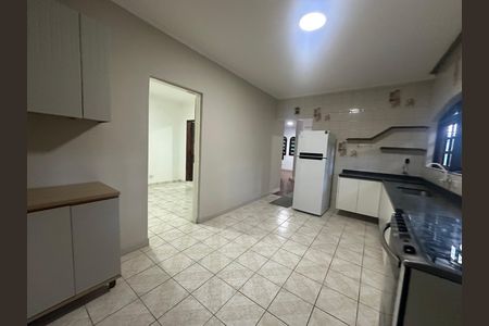 Casa para alugar com 400m², 5 quartos e 5 vagas Casa para alugar com 400m², 5 quartos e 5 vagasCozinha