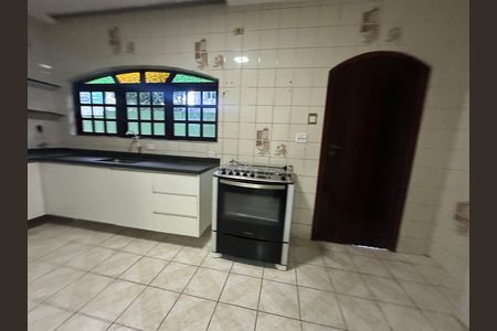 Casa para alugar com 400m², 5 quartos e 5 vagas Casa para alugar com 400m², 5 quartos e 5 vagasCozinha