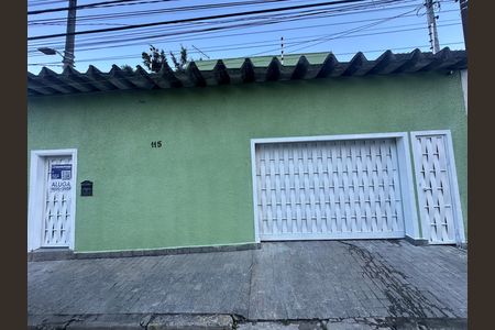 Casa para alugar com 400m², 5 quartos e 5 vagas Casa para alugar com 400m², 5 quartos e 5 vagasFachada