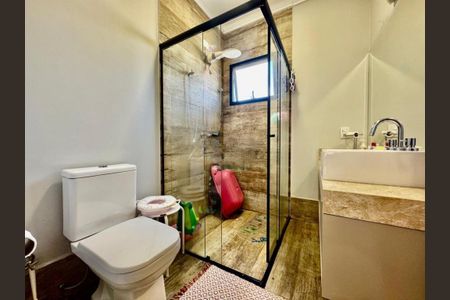 Casa de condomínio à venda com 205m², 3 quartos e 4 vagas