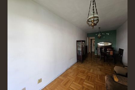 Apartamento à venda com 70m², 2 quartos e 1 vaga Apartamento à venda com 70m², 2 quartos e 1 vagaSala