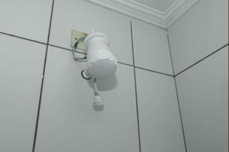 Banheiro de casa para alugar com 2 quartos, 75m² em Vila Santa Lucia, São Paulo
