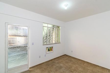 Kitnet de casa para alugar com 1 quarto, 35m² em Vicente de Carvalho, Rio de Janeiro