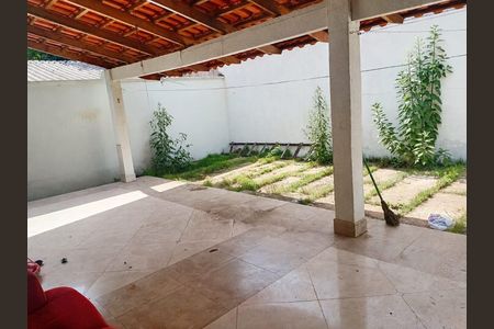 Casa para alugar com 184m², 4 quartos e 2 vagasÁrea externa