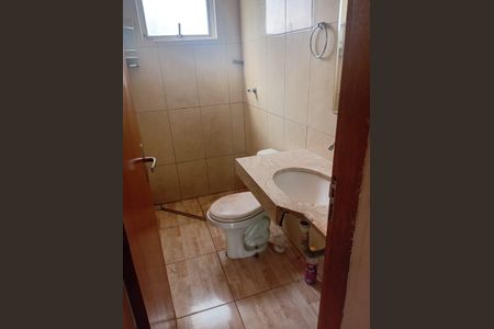 Casa para alugar com 184m², 4 quartos e 2 vagasBanheiro