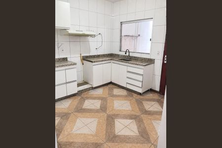 Casa para alugar com 184m², 4 quartos e 2 vagasCozinha