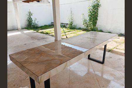 Casa para alugar com 184m², 4 quartos e 2 vagasÁrea externa