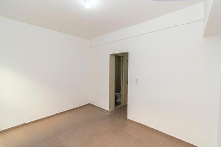 Quarto de casa para alugar com 1 quarto, 35m² em Vicente de Carvalho, Rio de Janeiro