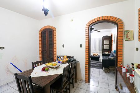 Casa para alugar com 200m², 3 quartos e 2 vagas Casa para alugar com 200m², 3 quartos e 2 vagasSala de Jantar