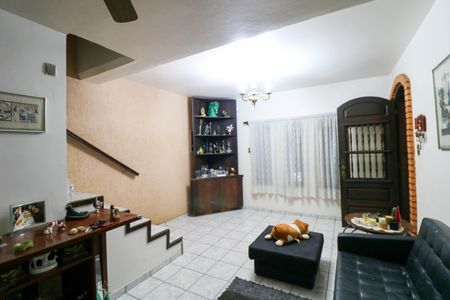 Casa para alugar com 200m², 3 quartos e 2 vagas Casa para alugar com 200m², 3 quartos e 2 vagasSala