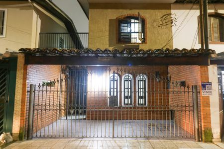 Casa para alugar com 200m², 3 quartos e 2 vagas Casa para alugar com 200m², 3 quartos e 2 vagasFachada