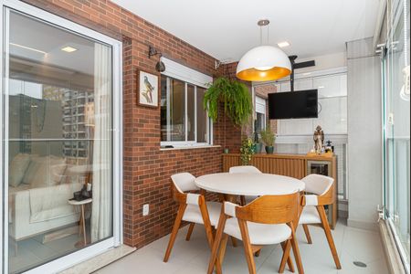 Apartamento à venda com 68m², 2 quartos e 1 vaga Apartamento à venda com 68m², 2 quartos e 1 vagaVaranda da Sala