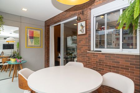 Apartamento à venda com 68m², 2 quartos e 1 vaga Apartamento à venda com 68m², 2 quartos e 1 vagaVaranda da Sala