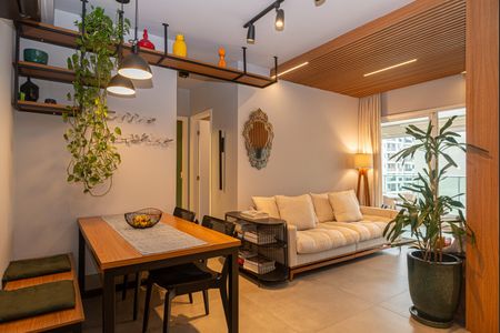 Apartamento à venda com 68m², 2 quartos e 1 vaga Apartamento à venda com 68m², 2 quartos e 1 vagaSala