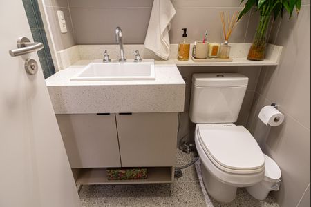 Apartamento à venda com 68m², 2 quartos e 1 vaga Apartamento à venda com 68m², 2 quartos e 1 vagaBanheiro 2