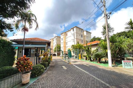 Apartamento à venda com 42m², 2 quartos e 1 vaga Apartamento à venda com 42m², 2 quartos e 1 vagaFachada e Portaria