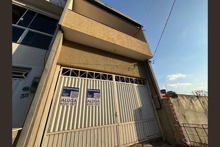 Casa para alugar com 85m², 2 quartos e sem vaga Casa para alugar com 85m², 2 quartos e sem vagaFachada