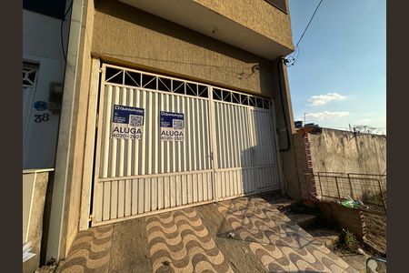 Casa para alugar com 85m², 2 quartos e sem vaga Casa para alugar com 85m², 2 quartos e sem vagaFachada