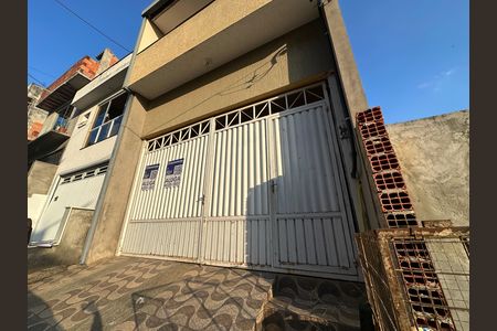 Casa para alugar com 85m², 2 quartos e sem vaga Casa para alugar com 85m², 2 quartos e sem vagaFachada
