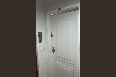 Apartamento para alugar com 80m², 3 quartos e sem vagaPorta de entrada