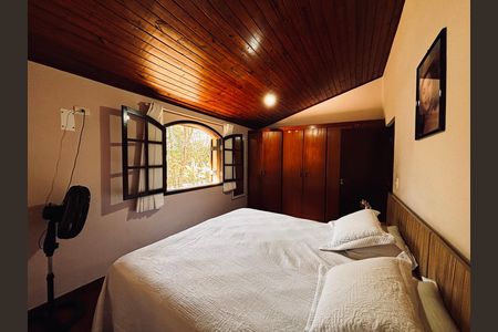Casa à venda com 600m², 4 quartos e 6 vagas Casa à venda com 600m², 4 quartos e 6 vagasSuíte 2