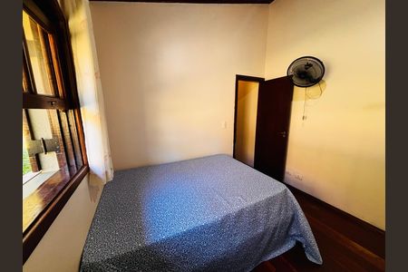 Casa à venda com 600m², 4 quartos e 6 vagas Casa à venda com 600m², 4 quartos e 6 vagasQuarto