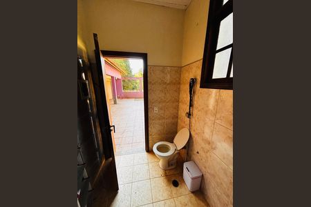 Casa à venda com 600m², 4 quartos e 6 vagas Casa à venda com 600m², 4 quartos e 6 vagasLavabo